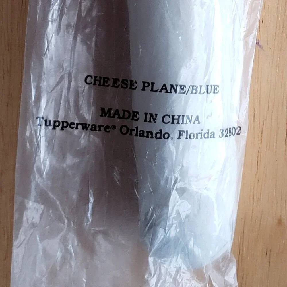 NWT Tupperware cheese plane/slicer blue